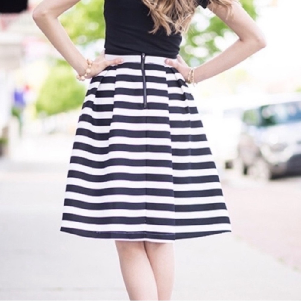 Haunte Monde black and white striped skirt - Picture 6 of 6
